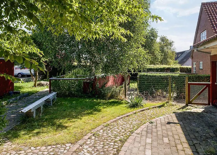 7 Person In * Asnæs